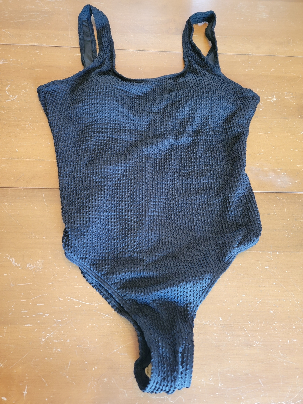 Black Crinkle Textured One-Piece Swimsuit Size L NWT - Picture 1 of 9